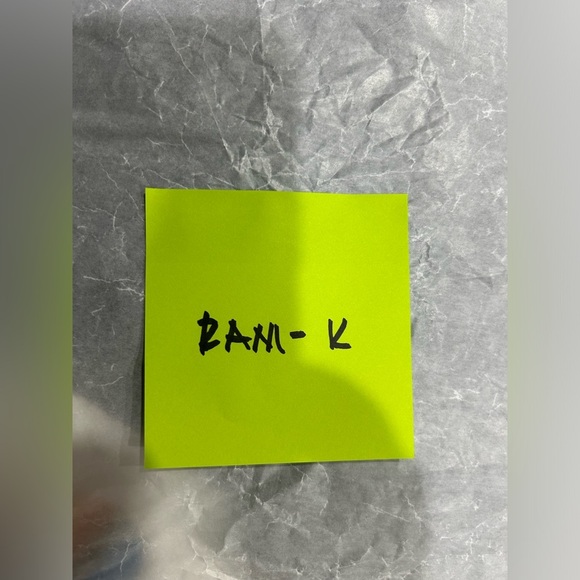 Vuori Women's XL Hudson Insulated Jacket Black NWT Medium-Weight Relaxed Fit - Picture 7 of 7